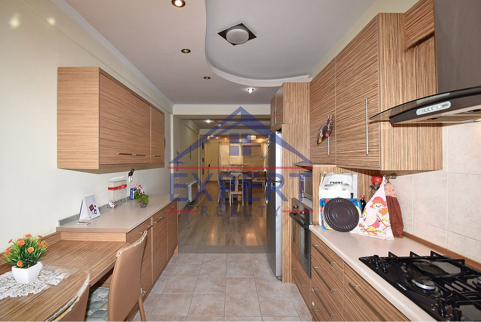 ԱՐԱԲԿԻՐ, ՎԻԿՏՈՐ ՀԱՄԲԱՐՁՈՒՄՅԱՆ, 4 ՍԵՆՅԱԿ