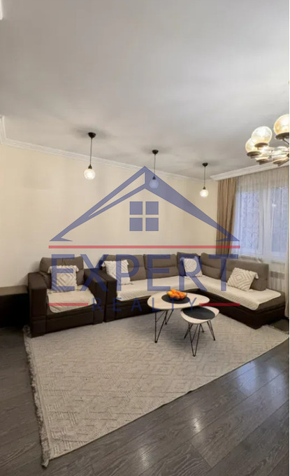 ԿԵՆՏՐՈՆ, ՉԱՐԵՆՑԻ ՓՈՂՈՑ, 4 ՍԵՆՅԱԿ