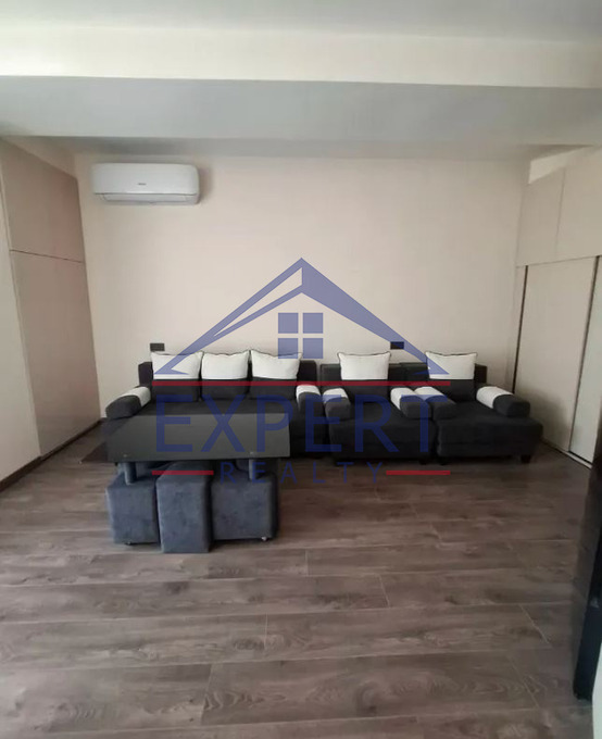 ԱՋԱՓՆՅԱԿ ԼՈՒԿԱՇԻՆԻ ՓՈՂՈՑ, 1 ՍԵՆՅԱԿ