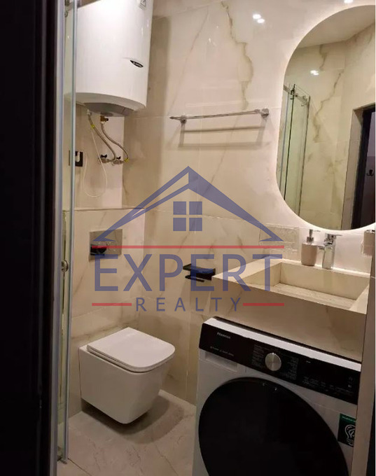 ԱՋԱՓՆՅԱԿ ԼՈՒԿԱՇԻՆԻ ՓՈՂՈՑ, 1 ՍԵՆՅԱԿ