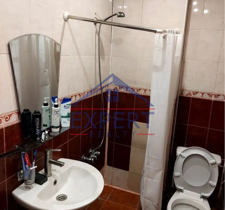 ԱՋԱՓՆԱՅԿ ՄԵԼՔՈՒՄՈՎ ՓՈՂՈՑ, 2 ՍԵՆՅԱԿ