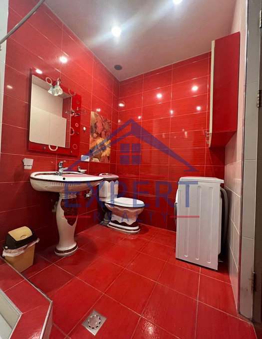 ԿԵՆՏՐՈՆ, ԾԻԾԵՌՆԱԿԱԲԵՐԴԻ ԽՃՈԻՂԻ, 3 ՍԵՆՅԱԿ