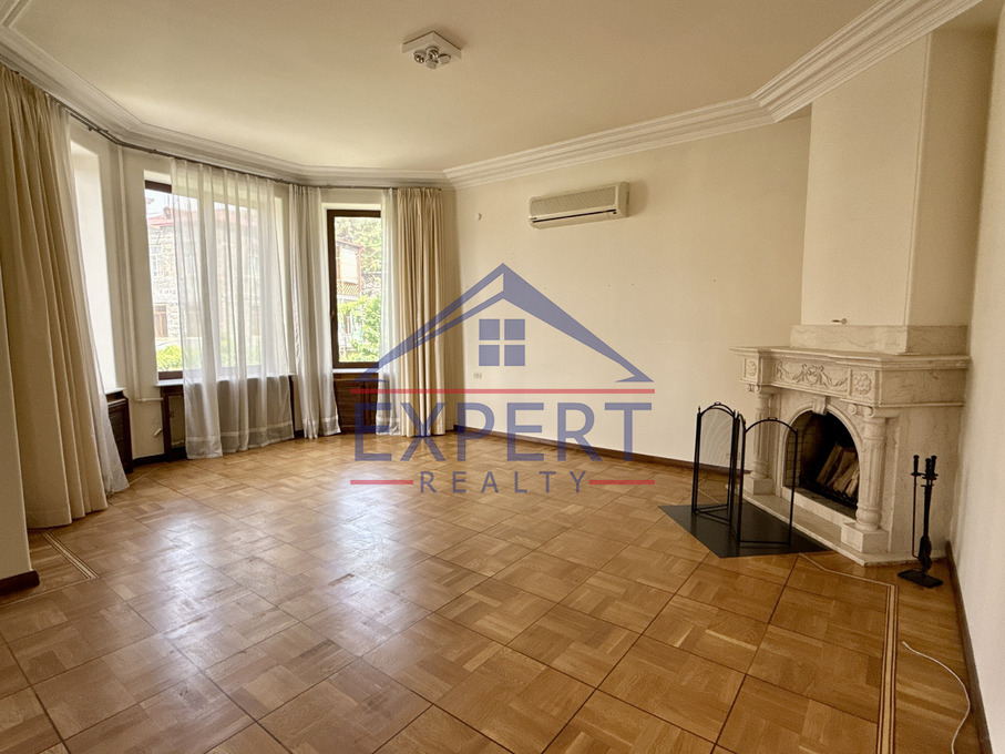 ԿԵՆՏՐՈՆ, ԱԼԵՔ ՄԱՆՈՒԿՅԱՆ, 353ՔՄ