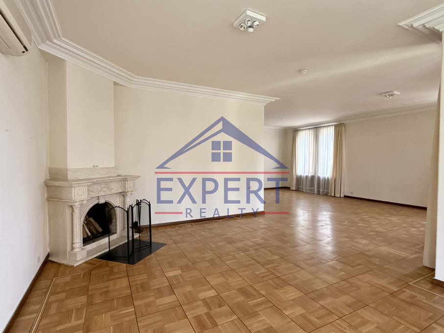 ԿԵՆՏՐՈՆ, ԱԼԵՔ ՄԱՆՈՒԿՅԱՆ, 353ՔՄ