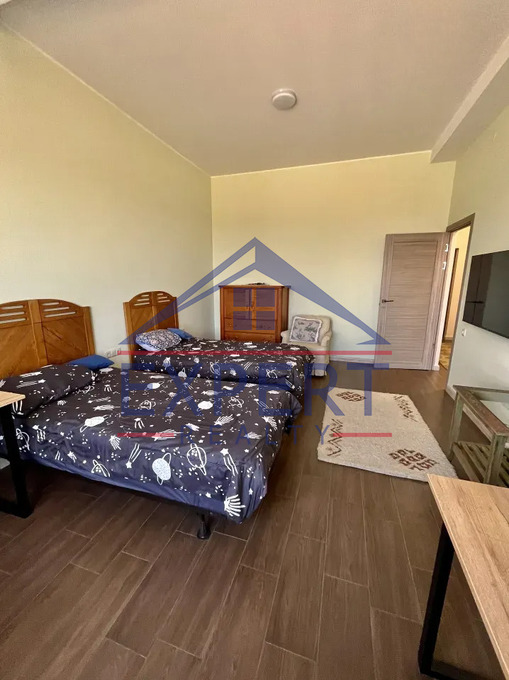 ԱՎԱՆ, ՆՎԵՐ ՍԱՖԱՐՅԱՆ ՓՈՂՈՑ, 5 ՍԵՆՅԱԿ