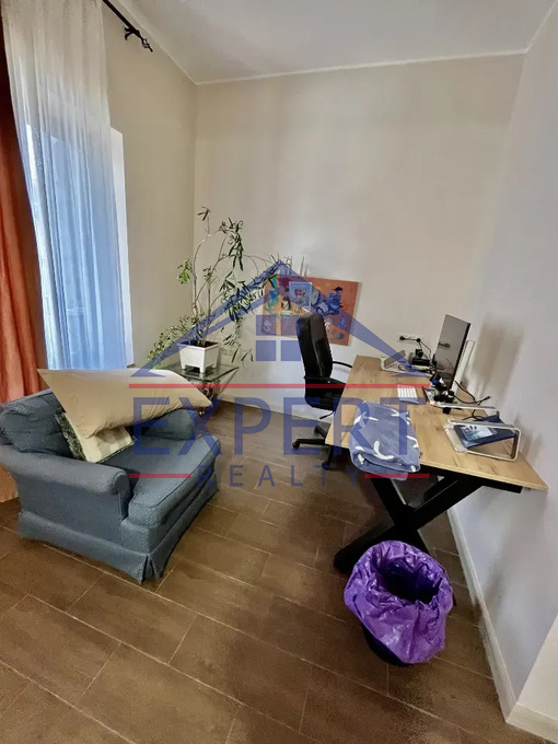 ԱՎԱՆ, ՆՎԵՐ ՍԱՖԱՐՅԱՆ ՓՈՂՈՑ, 5 ՍԵՆՅԱԿ