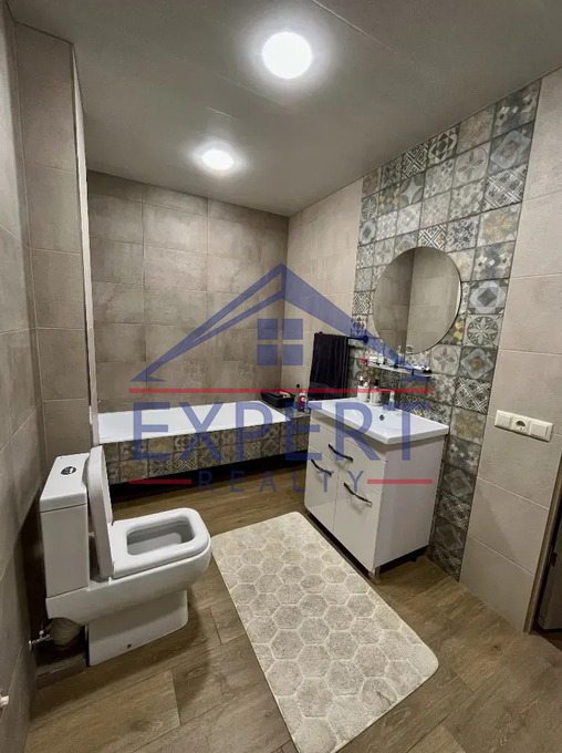 ԱՎԱՆ, ՆՎԵՐ ՍԱՖԱՐՅԱՆ ՓՈՂՈՑ, 5 ՍԵՆՅԱԿ