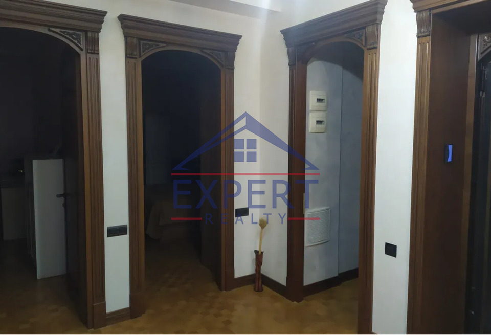 ԿԵՆՏՐՈՆ, ԻՍԱՀԱԿՅԱՆ ՓՈՂՈՑ, 3 ՍԵՆՅԱԿ