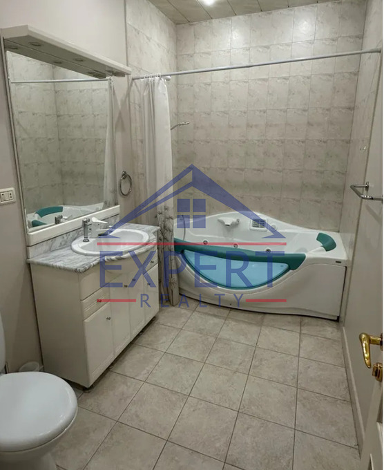 ԿԵՆՏՐՈՆ, ՀՅՈՒՍԻՍԱՅԻՆ ՊՈՂՈՏԱ, 3 ՍԵՆՅԱԿ