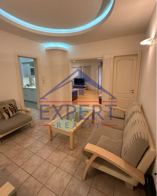 ԿԵՆՏՐՈՆ, ՀՅՈՒՍԻՍԱՅԻՆ ՊՈՂՈՏԱ, 3 ՍԵՆՅԱԿ