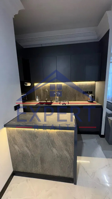 ԿԵՆՏՐՈՆ, ՆԱԼԲԱՆԴՅԱՆ ՓՈՂՈՑ, 2 ՍԵՆՅԱԿ