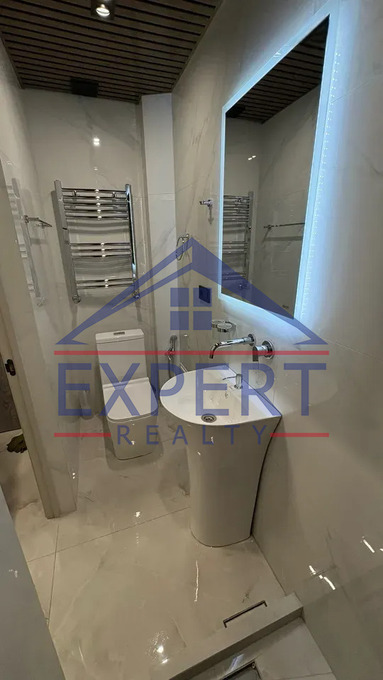 ԿԵՆՏՐՈՆ, ՆԱԼԲԱՆԴՅԱՆ ՓՈՂՈՑ, 2 ՍԵՆՅԱԿ