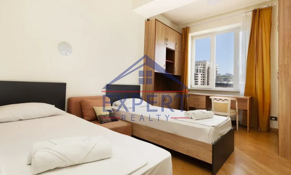 ԿԵՆՏՐՈՆ, ԱԲՈՎՅԱՆ ՓՈՂՈՑ, 3 ՍԵՆՅԱԿ