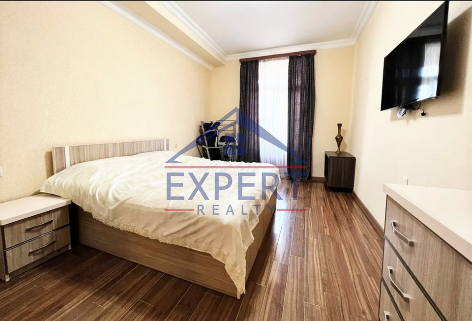 ԱՐԱԲԿԻՐ, ԿՈՄԻՏԱՍԻ ՊՈՂՈՏԱ, 4 ՍԵՆՅԱԿ