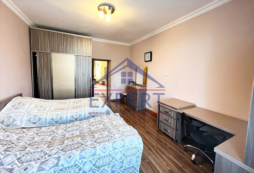 ԱՐԱԲԿԻՐ, ԿՈՄԻՏԱՍԻ ՊՈՂՈՏԱ, 4 ՍԵՆՅԱԿ