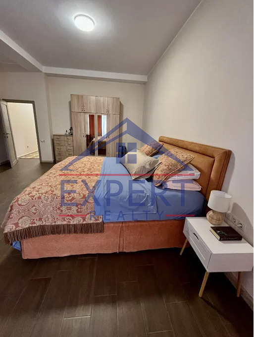 ԱՎԱՆ, ՆՎԵՐ ՍԱՖԱՐՅԱՆ ՓՈՂՈՑՈՒՄ, 5 ՍԵՆՅԱԿ