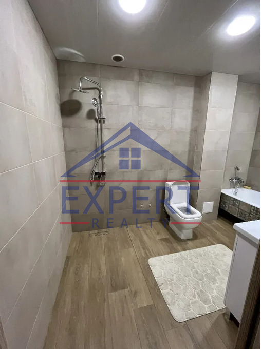 ԱՎԱՆ, ՆՎԵՐ ՍԱՖԱՐՅԱՆ ՓՈՂՈՑՈՒՄ, 5 ՍԵՆՅԱԿ