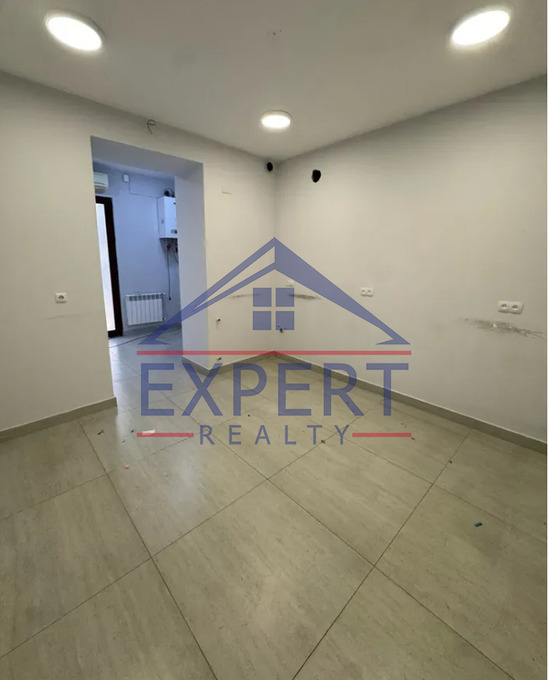 ԿԵՆՏՐՈՆ, ԲԱՅՐՈՆԻ  ՓՈՂՈՑ, 45ՔՄ