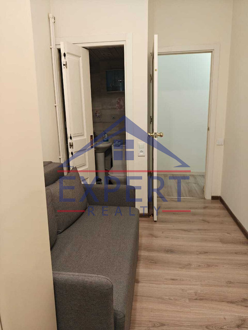 ԿԵՆՏՐՈՆ, ԽԱՆՋՅԱՆ ՓՈՂՈՑ, 3 ՍԵՆՅԱԿ