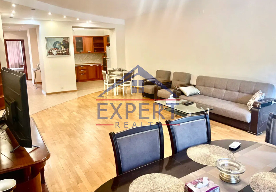 ԿԵՆՏՐՈՆ, ՄԱՇՏՈՑԻ ՊՈՂՈՏԱ, 3 ՍԵՆՅԱԿ