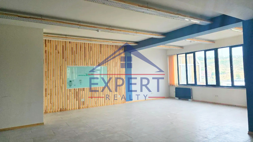 ԿԵՆՏՐՈՆ, ԾԻԾԵՌՆԱԿԱԲԵՐԴԻ ԽՃՈՒՂԻ, 140ՔՄ