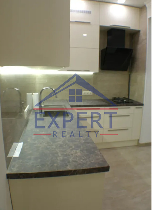 ԿԵՆՏՐՈՆ, ԱԲՈՎՅԱՆ ՓՈՂՈՑ, 3 ՍԵՆՅԱԿ