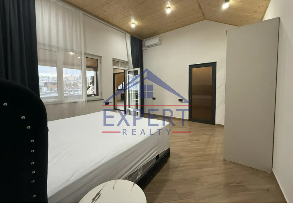 ԿԵՆՏՐՈՆ, ԿՈՂԲԱՑՈՒ ՓՈՂՈՑ, 3 ՍԵՆՅԱԿ