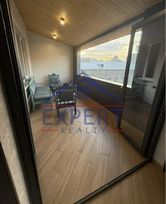 ԿԵՆՏՐՈՆ, ԿՈՂԲԱՑՈՒ ՓՈՂՈՑ, 3 ՍԵՆՅԱԿ