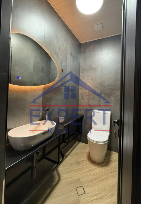 ԿԵՆՏՐՈՆ, ԿՈՂԲԱՑՈՒ ՓՈՂՈՑ, 3 ՍԵՆՅԱԿ