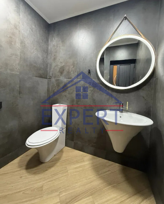 ԿԵՆՏՐՈՆ, ԿՈՂԲԱՑՈՒ ՓՈՂՈՑ, 3 ՍԵՆՅԱԿ