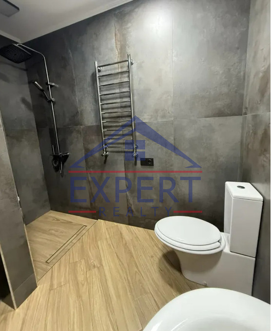 ԿԵՆՏՐՈՆ, ԿՈՂԲԱՑՈՒ ՓՈՂՈՑ, 3 ՍԵՆՅԱԿ