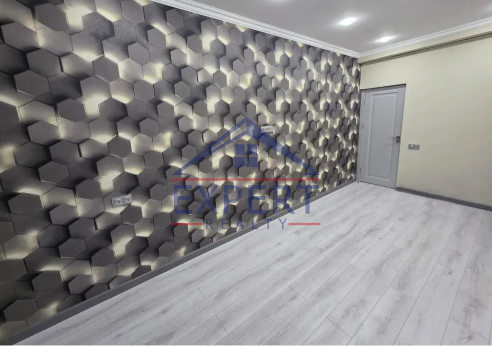 ԿԵՆՏՐՈՆ ԵԶՆԻԿ ԿՈՂԲԱՑԻ, 1 ՍԵՆՅԱԿ