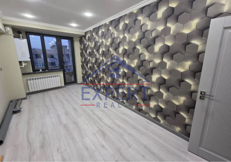 ԿԵՆՏՐՈՆ ԵԶՆԻԿ ԿՈՂԲԱՑԻ, 1 ՍԵՆՅԱԿ