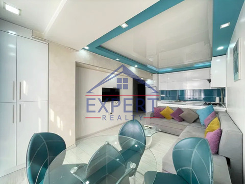 ԿԵՆՏՐՈՆ, ՊՈՒՇԿԻՆԻ ՓՈՂՈՑ, 2 ՍԵՆՅԱԿ