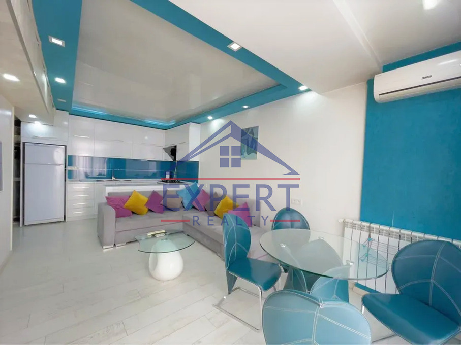 ԿԵՆՏՐՈՆ, ՊՈՒՇԿԻՆԻ ՓՈՂՈՑ, 2 ՍԵՆՅԱԿ