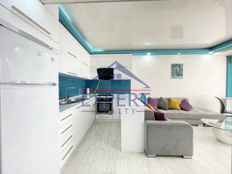 ԿԵՆՏՐՈՆ, ՊՈՒՇԿԻՆԻ ՓՈՂՈՑ, 2 ՍԵՆՅԱԿ