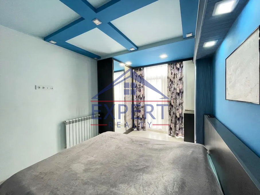 ԿԵՆՏՐՈՆ, ՊՈՒՇԿԻՆԻ ՓՈՂՈՑ, 2 ՍԵՆՅԱԿ