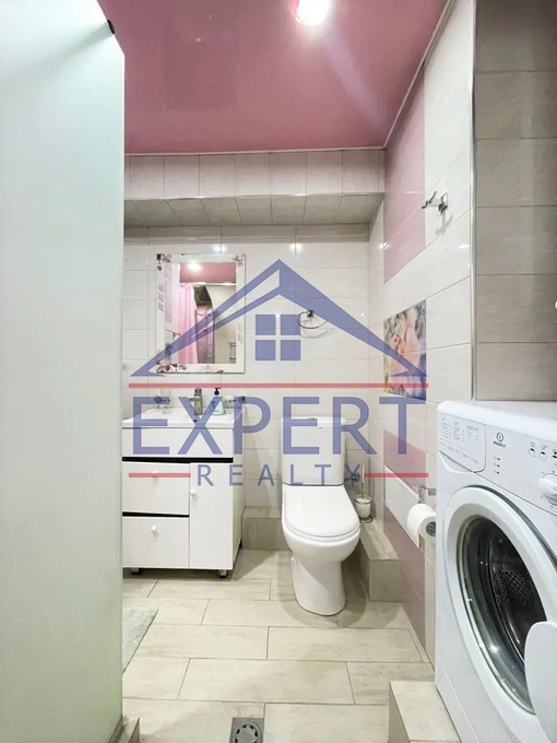 ԿԵՆՏՐՈՆ, ՊՈՒՇԿԻՆԻ ՓՈՂՈՑ, 2 ՍԵՆՅԱԿ