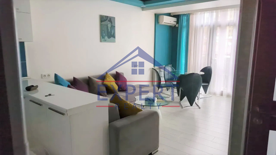 ԿԵՆՏՐՈՆ, ՊՈՒՇԿԻՆԻ ՓՈՂՈՑ, 2 ՍԵՆՅԱԿ