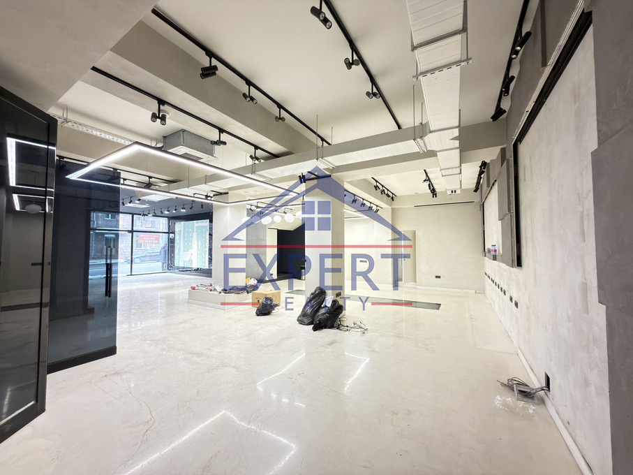 ԿԵՆՏՐՈՆ, ՊԱՐՈՆՅԱՆ ՓՈՂՈՑ, 200ՔՄ