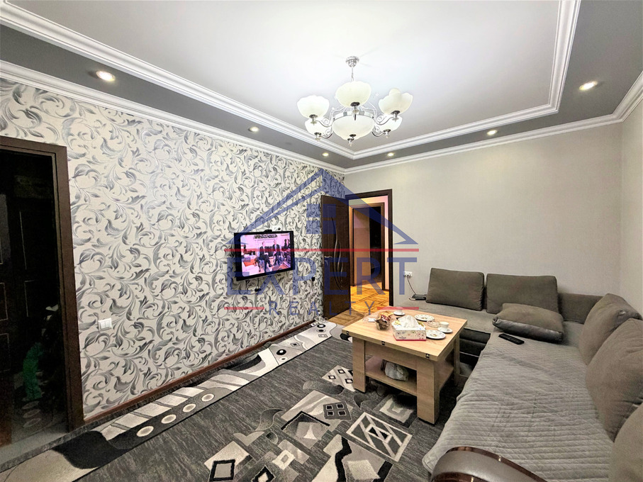 ԷՐԵԲՈՒՆԻ, ՆՈՐ ԱՐԵՇ, 4 ՍԵՆՅԱԿ