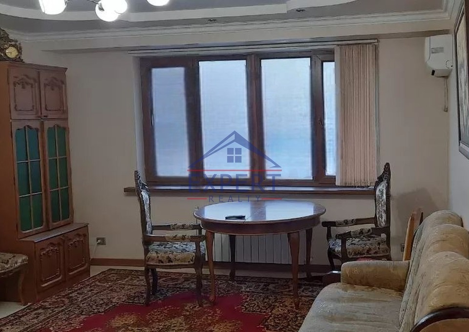 ԱՐԱԲԿԻՐ, ՆԱԻՐԻ ԶԱՐՅԱՆ ՓՈՂՈՑ, 3 ՍԵՆՅԱԿ