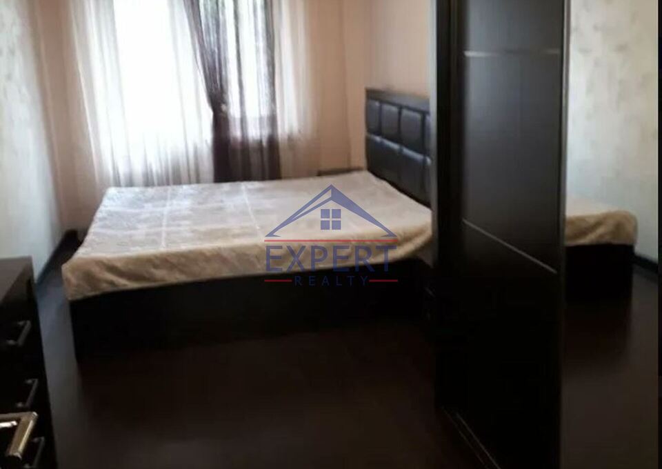 ԱՐԱԲԿԻՐ, ԿՈՄԻՏԱՍԻ ՊՈՂՈՏԱ, 1 ՍԵՆՅԱԿ