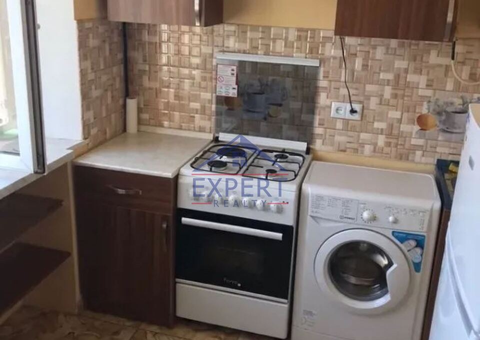 ԱՐԱԲԿԻՐ, ԿՈՄԻՏԱՍԻ ՊՈՂՈՏԱ, 1 ՍԵՆՅԱԿ