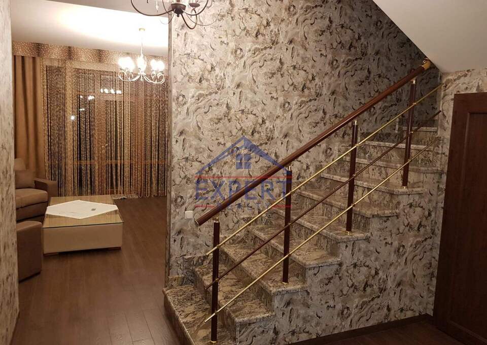 ԱՎԱՆ, ԾԱՐԱՎ ԱՂԲՅՈՒՐԻ ՓՈՂՈՑ, 4 ՍԵՆՅԱԿ