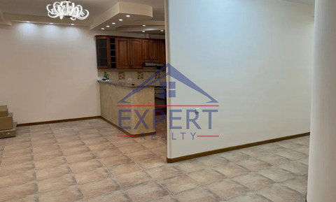 ԱՐԱԲԿԻՐ, ԿՈՄԻՏԱՍԻ ՊՈՂՈՏԱ, 3 ՍԵՆՅԱԿ