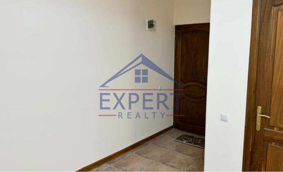 ԱՐԱԲԿԻՐ, ԿՈՄԻՏԱՍԻ ՊՈՂՈՏԱ, 3 ՍԵՆՅԱԿ