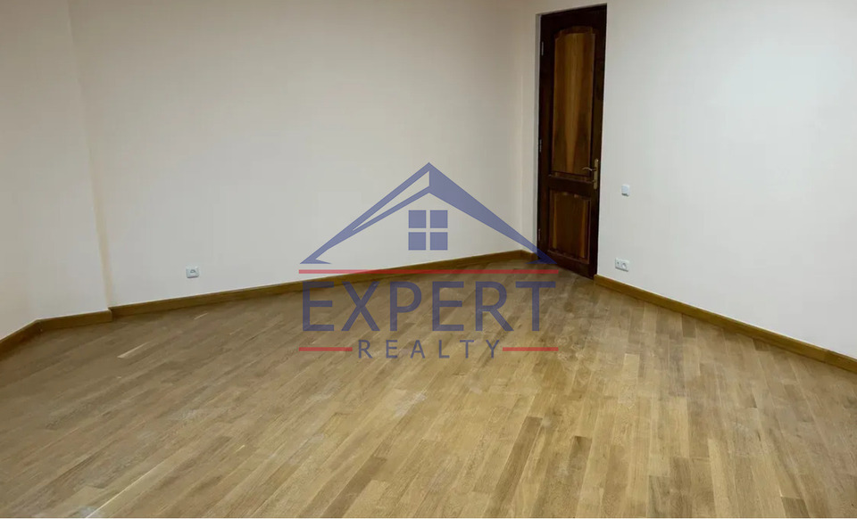 ԱՐԱԲԿԻՐ, ԿՈՄԻՏԱՍԻ ՊՈՂՈՏԱ, 3 ՍԵՆՅԱԿ