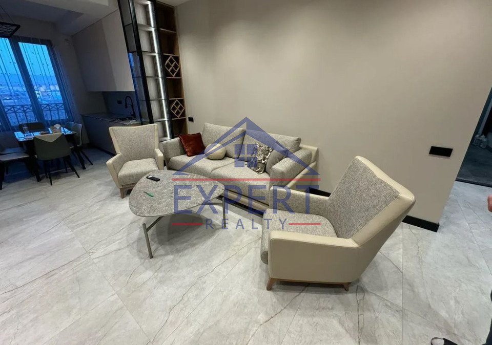 ԿԵՆՏՐՈՆ, ՏԻԳՐԱՆ ՄԵԾ, 2 ՍԵՆՅԱԿ