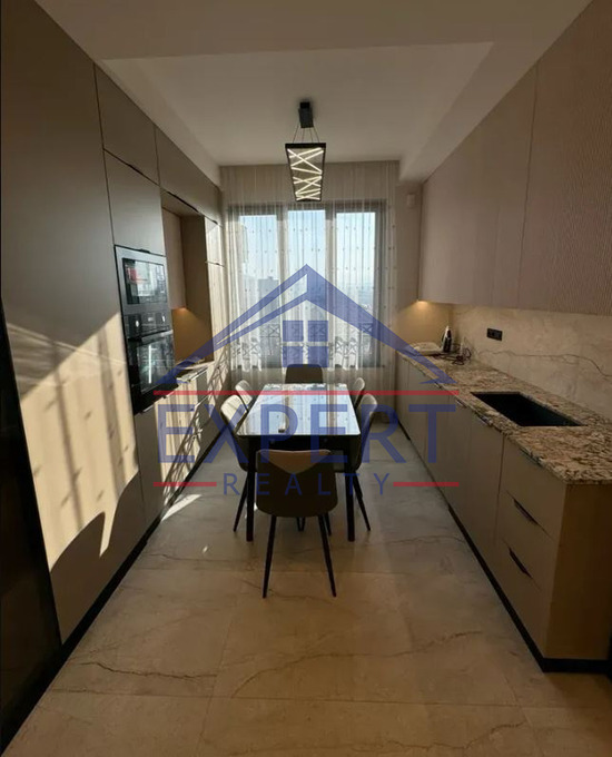 ԿԵՆՏՐՈՆ, ՏԻԳՐԱՆ ՄԵԾ, 2 ՍԵՆՅԱԿ